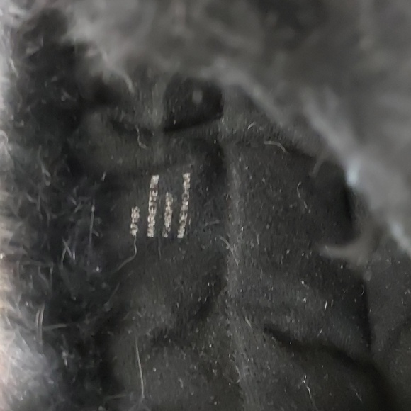 Woman’s Coach black Marietta winter boots with fur tops size 7.5 - Picture 11 of 16